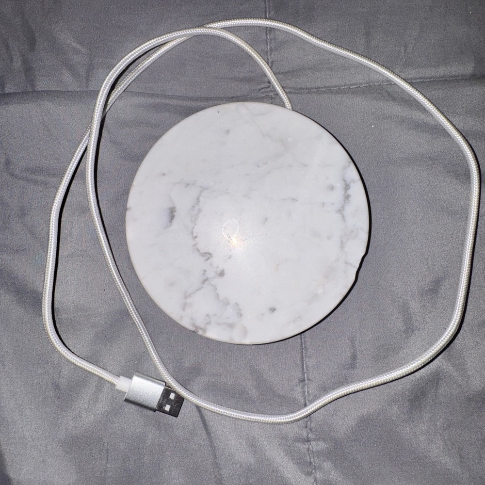 Wireless Marble Charger - White